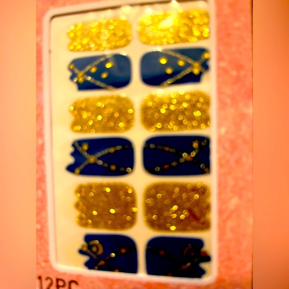 4 Sets of Trimmable to Customize Nail Decals, 4 Different Patterns - Picture 8 of 9